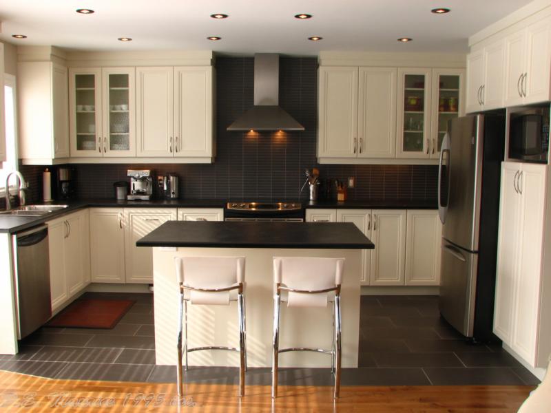 Armoire De Cuisine P E Maurice (1995) Inc SaintJérôme, QC 930